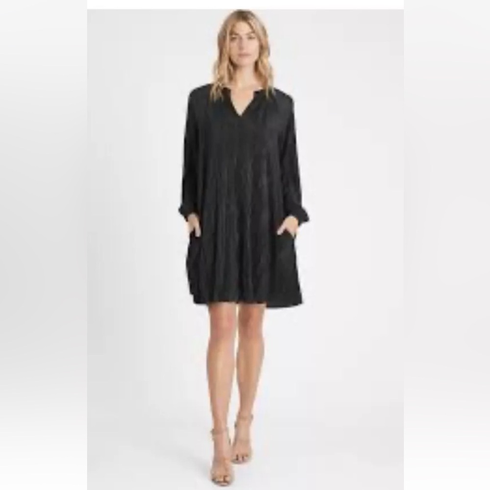 NWT Banana Republic Plisse Swing Dress Size Medium Tall Black Pleated